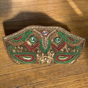 Antique moroccan bejewelled and embroidered clutch 10“ x 5“💛⭐️💛